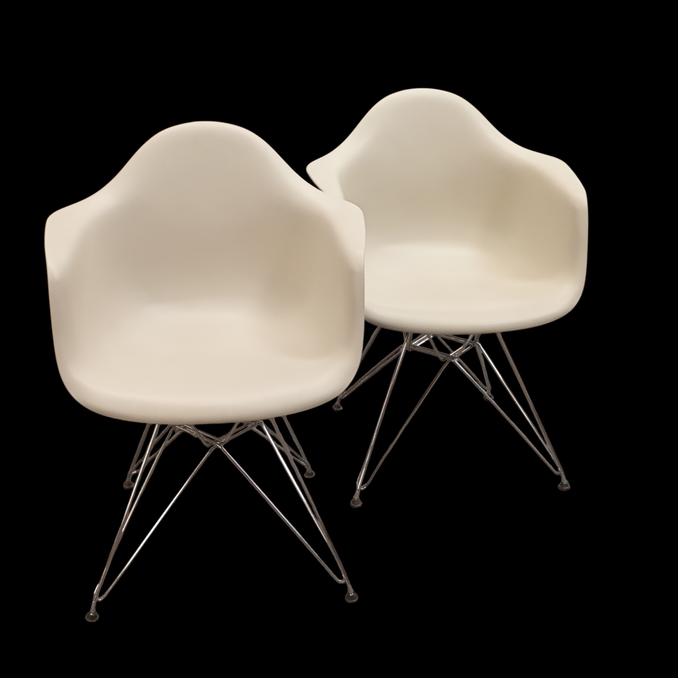 VITRA PAIRE DE FAUTEUILS EAMES BLANCS