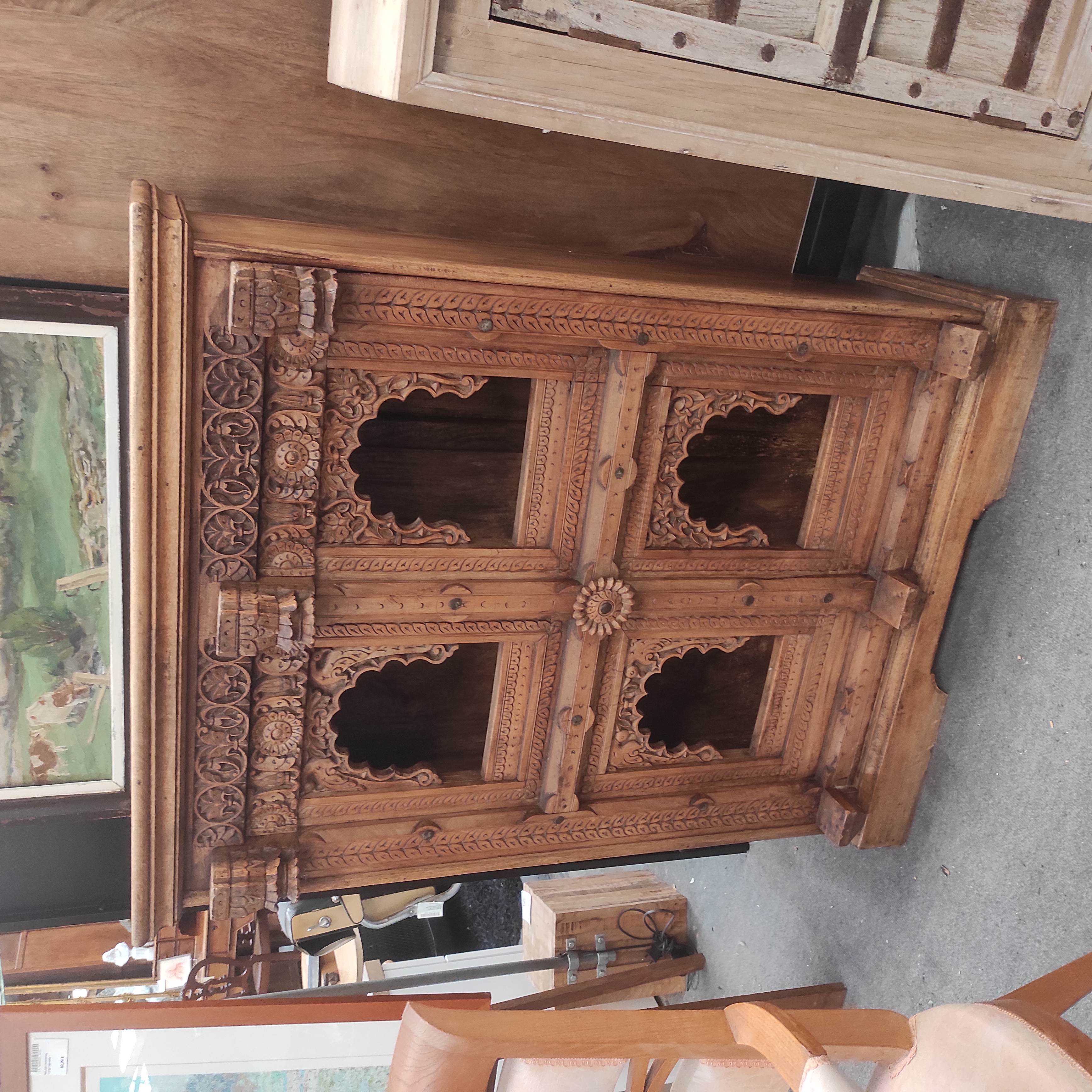 THC007 BIBLIOTHEQUE INDIENNE 4 NICHES 93/122/38 CM EN MANGUIER