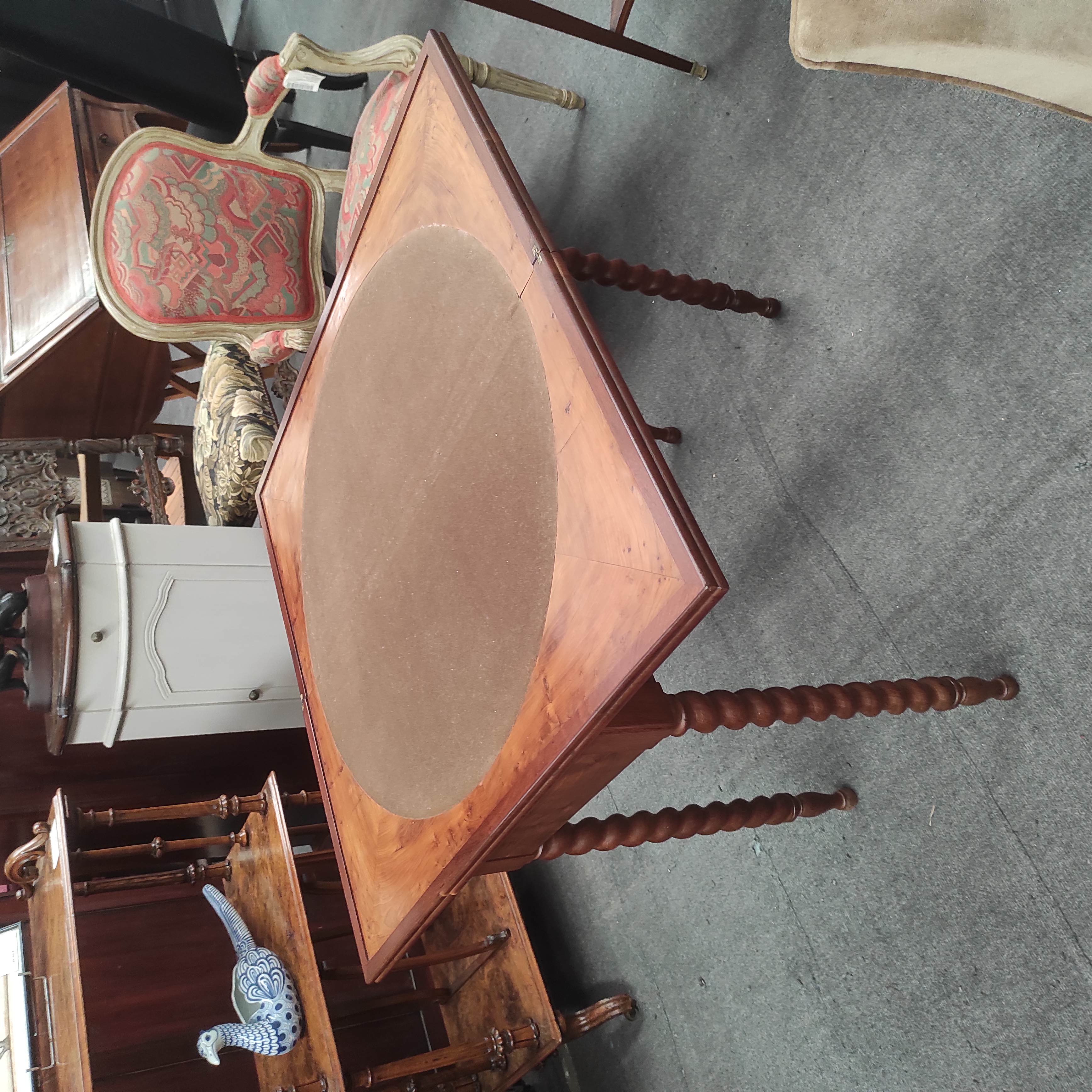 TABLE A JEUX EN  NOYER 82 X 42 X 75 CM 