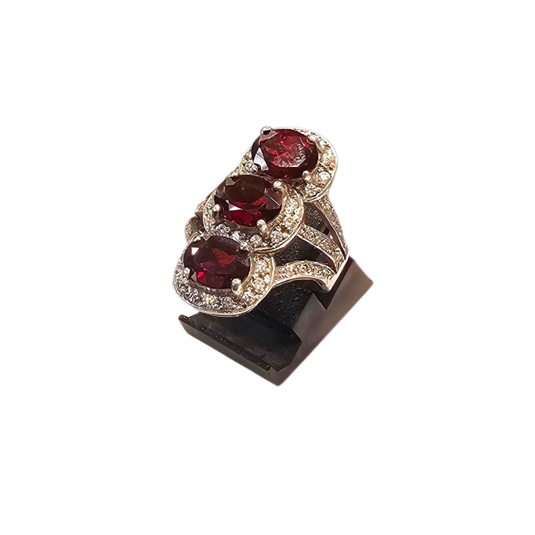 BAGUE COCKTAIL EN ARGENT (925) ET GRENATS ? ET ZIRCONS PB 7.52 GR