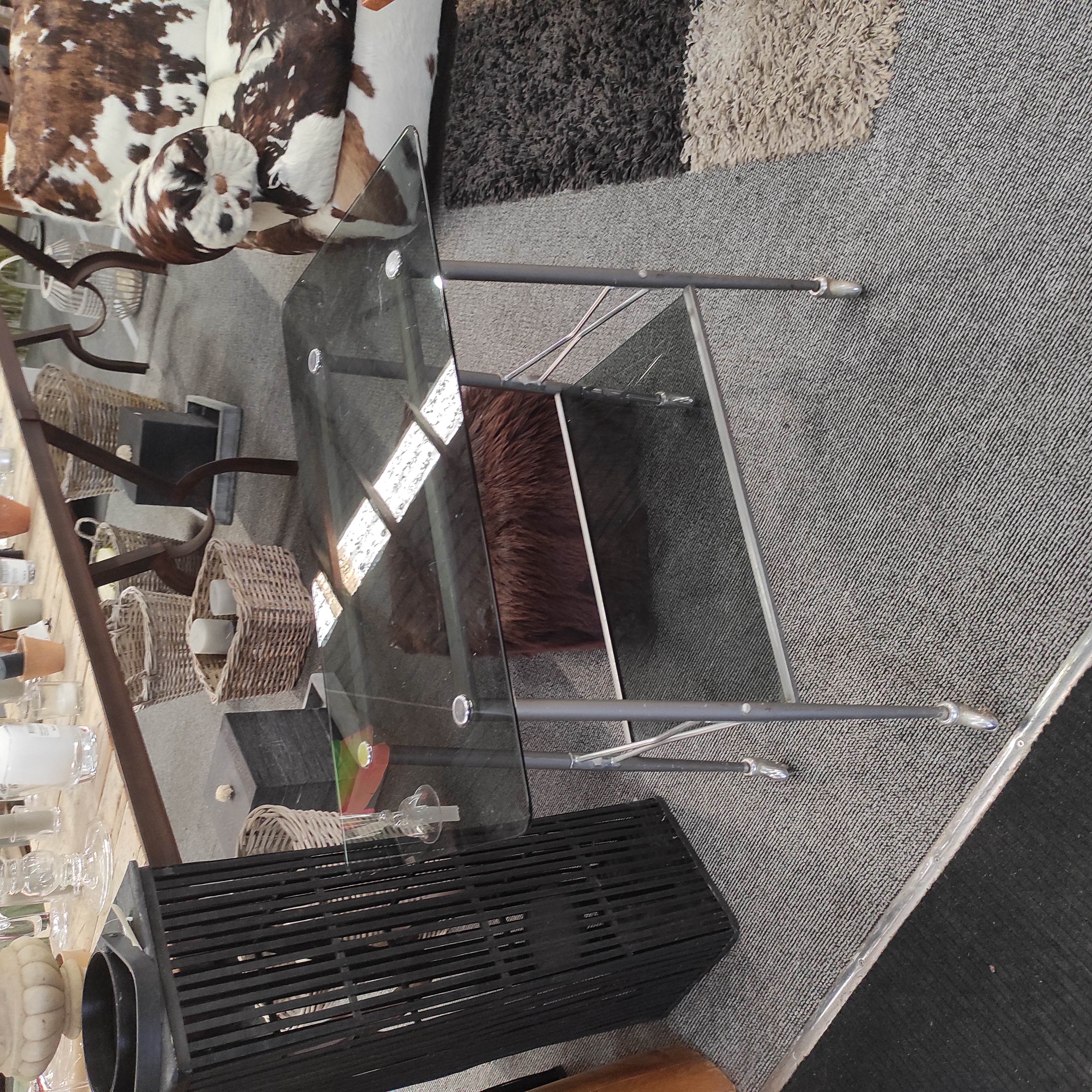 TABLE ROULANTE 2 PLATEAUX VERRE FUME 75/70/40 CM ANNEES 70 