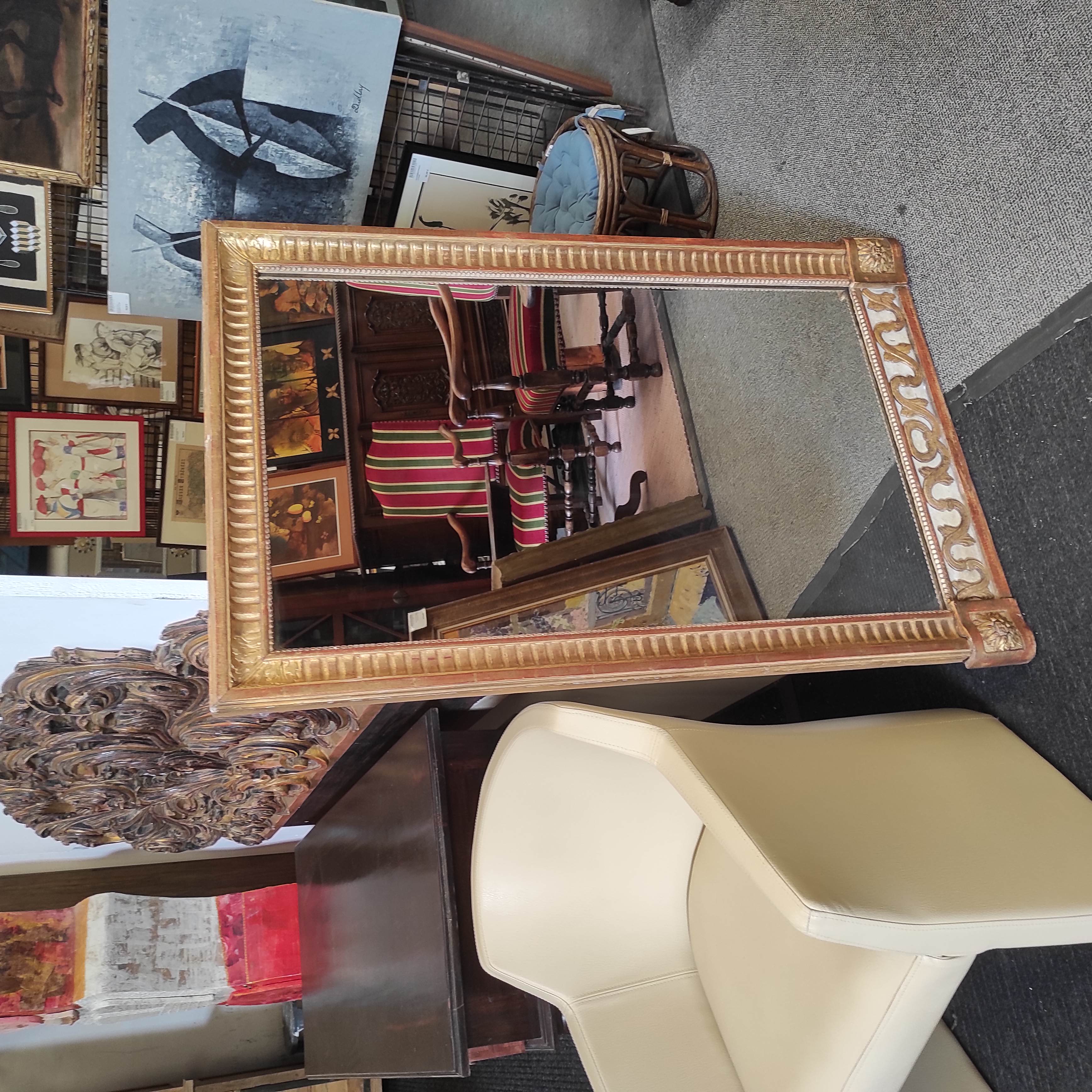 MIROIR ANCIEN A DECOR D ENTRELACS 121 x 77 CM