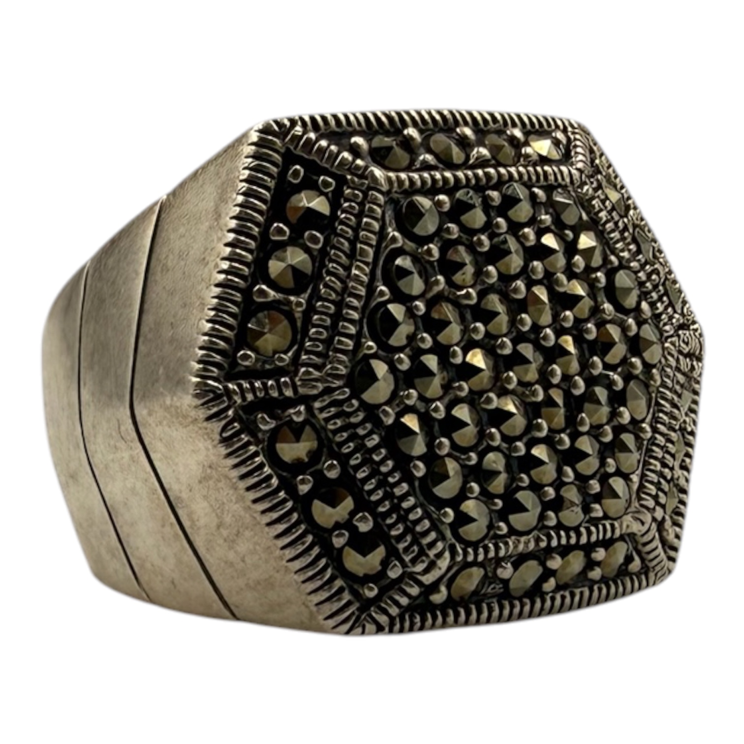 BAGUE STYLE ART DECO EN ARGENT (925) ET PAVAGE DE MARCASSITES PB 11.09 GR