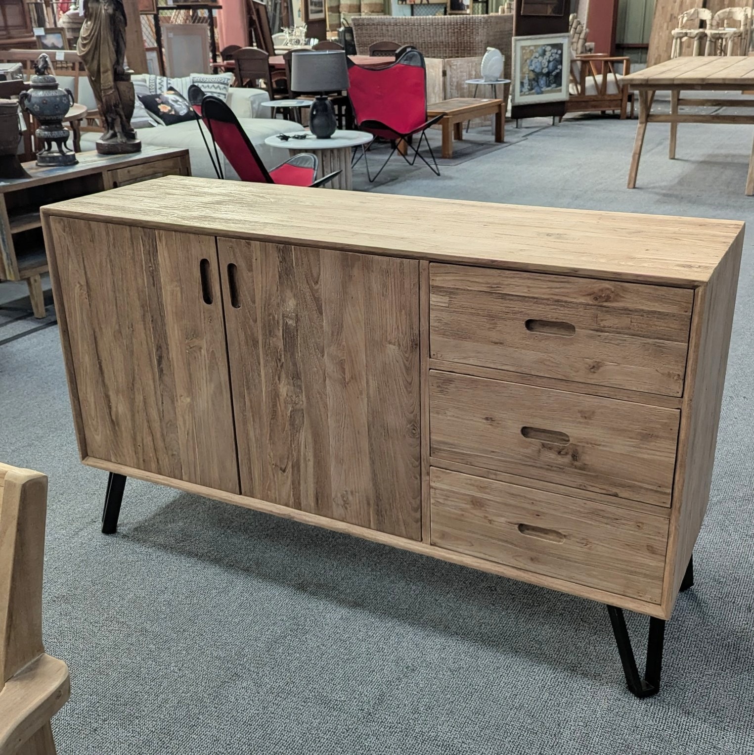 SEV03  BUFFET 2 PORTES + 3 TIROIRS EN TECK 145/85/45 CM