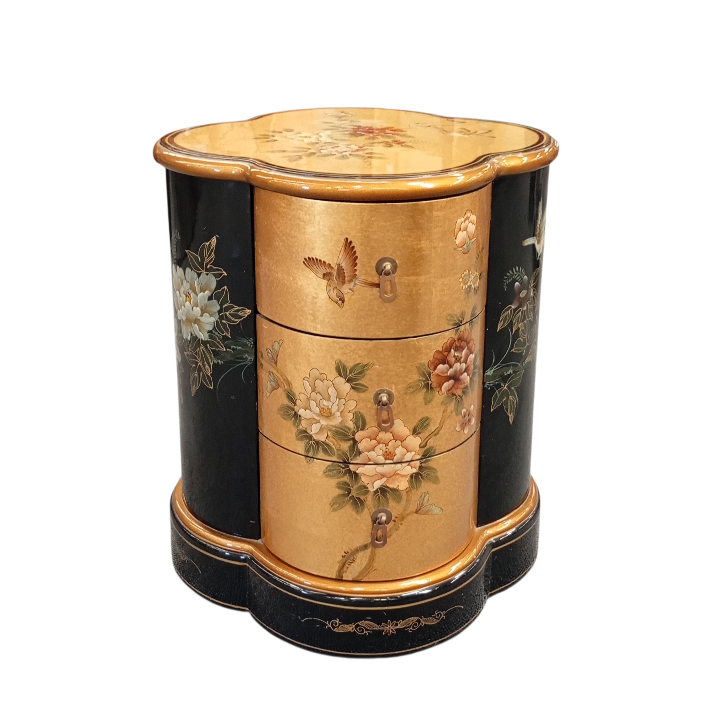 MEUBLE ORIENTAL QUADRILOBE A DECOR DE FLEURS 62 x 53 CM