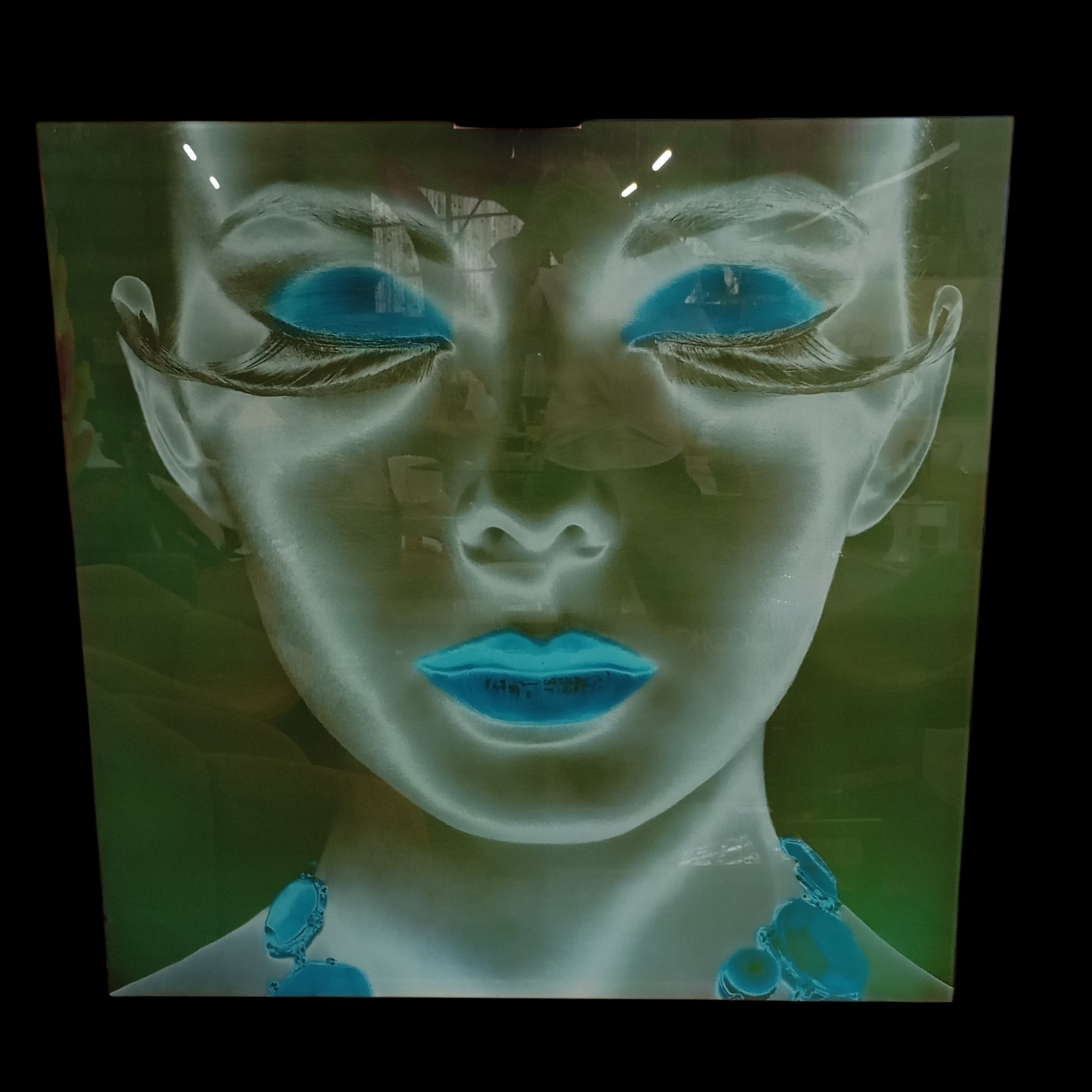 GRANDE PLAQUE DE VERRE A DECOR DE VISAGE SEPIA 120 x 120 CM