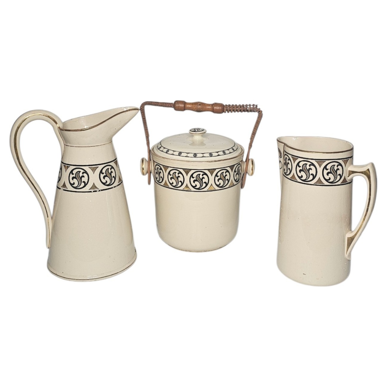 SAINT AMAND POT DE CHAMBRE + BROC ET CRUCHE BEIGE ET OR