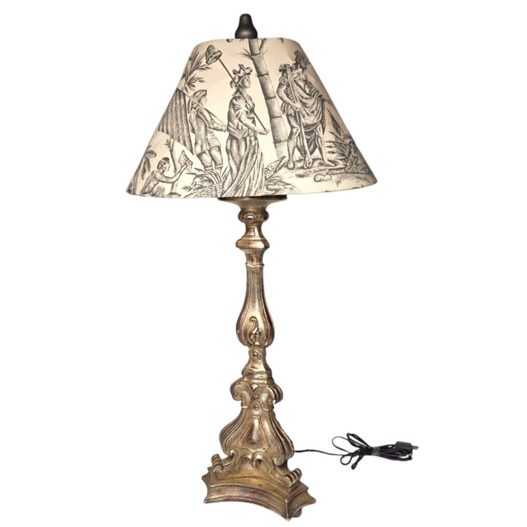 PIQUE CIERGE MONTE EN LAMPE ABAT JOUR A DECOR D ANGES H 93 CM