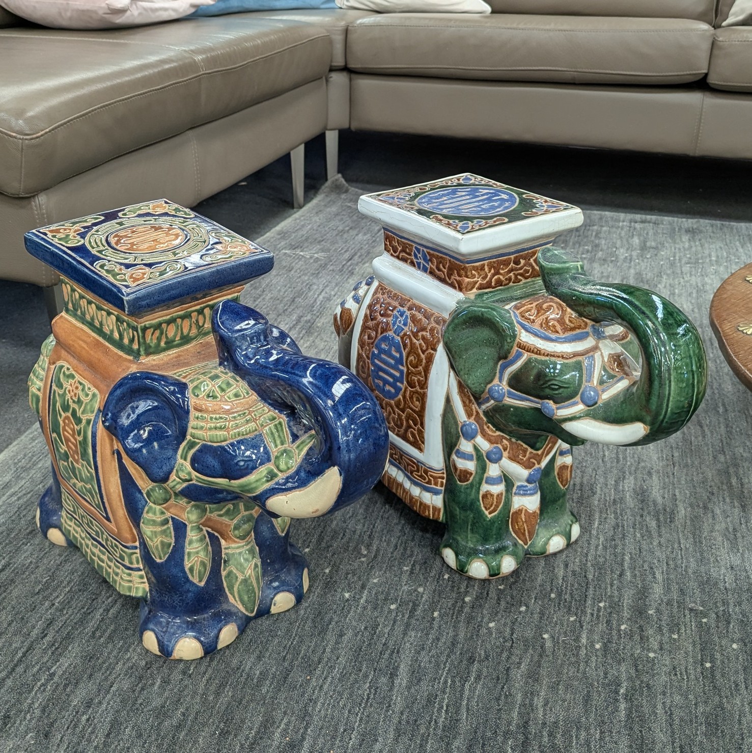 PAIRE ELEPHANTS INDIENS EN CERAMIQUE 38 CM