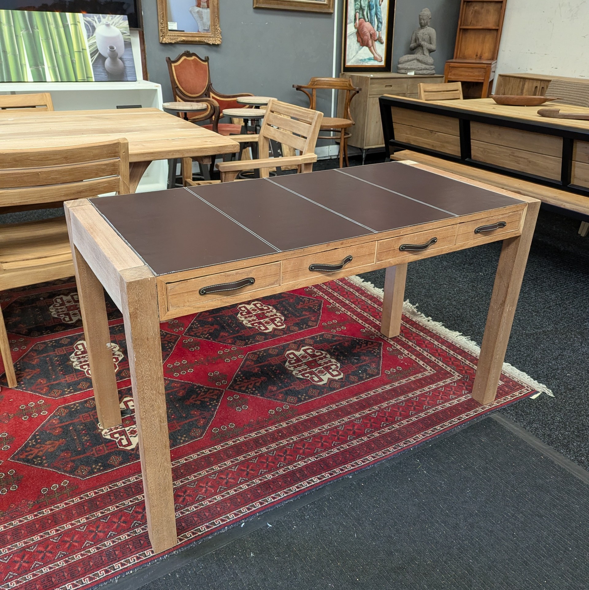 BUREAU 3 TIROIRS PLATEAU FACON CUIR BRUN 125 x 75 x 60 CM