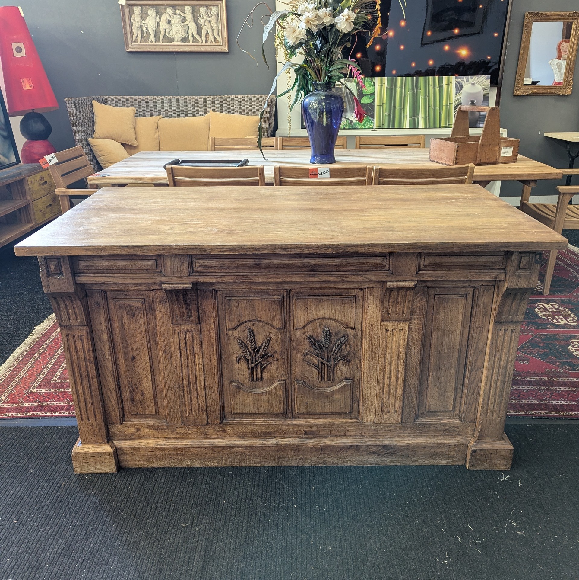 COMPTOIR ANCIEN EN CHENE A DECOR DE GERBES DE BLE 150 x 85 x 77 CM