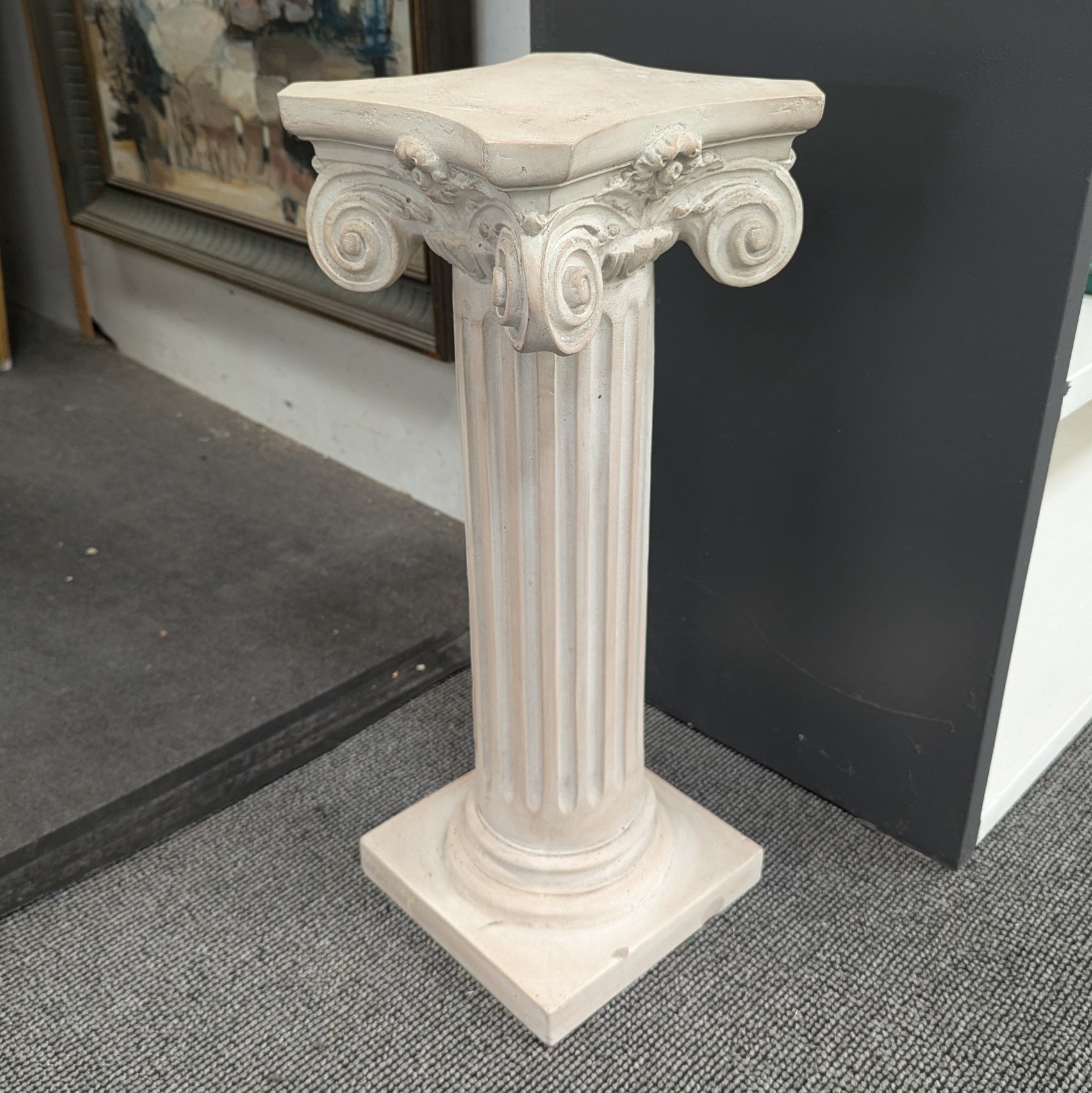 PETITE COLONNE DORIQUE 62 CM EN STUC