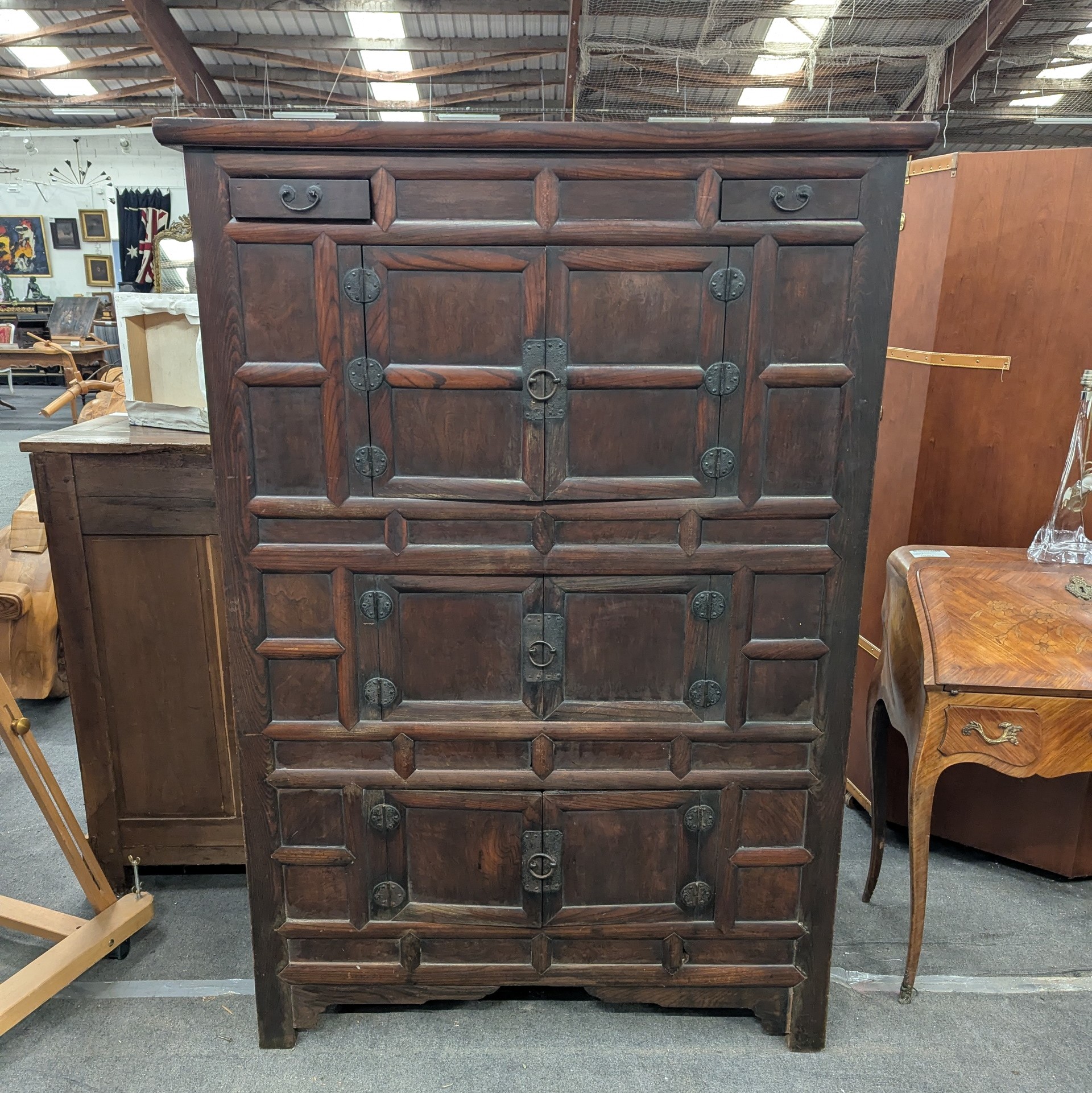 CABINET COREEN 6 PORTES + 2 TIROIRS 116/166/53 CM