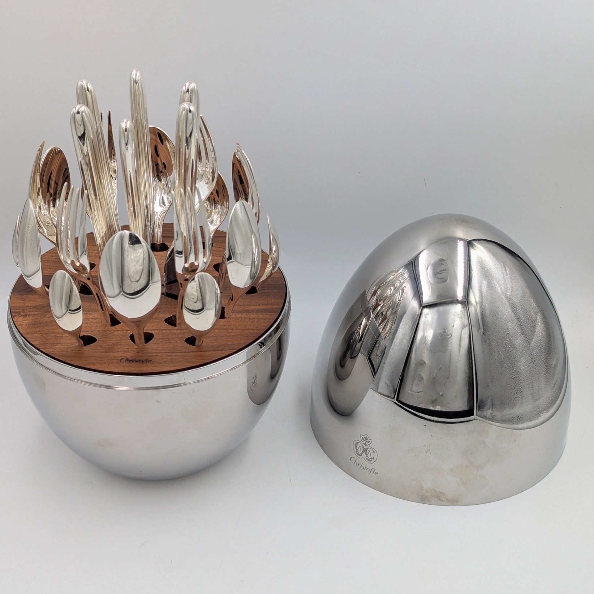 CHRISTOFLE OEUF MOOD ENSEMBLE POUR 6 PERSONNES (24 PIECES) EN METAL ARGENTE