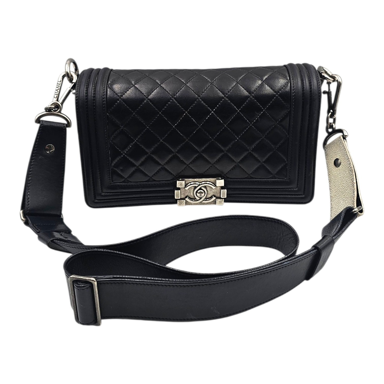 CHANEL SAC BOY MEDIUM CUIR NOIR BANDOUL. GALUCHAT (17436818) CIRCA 2012-2013 