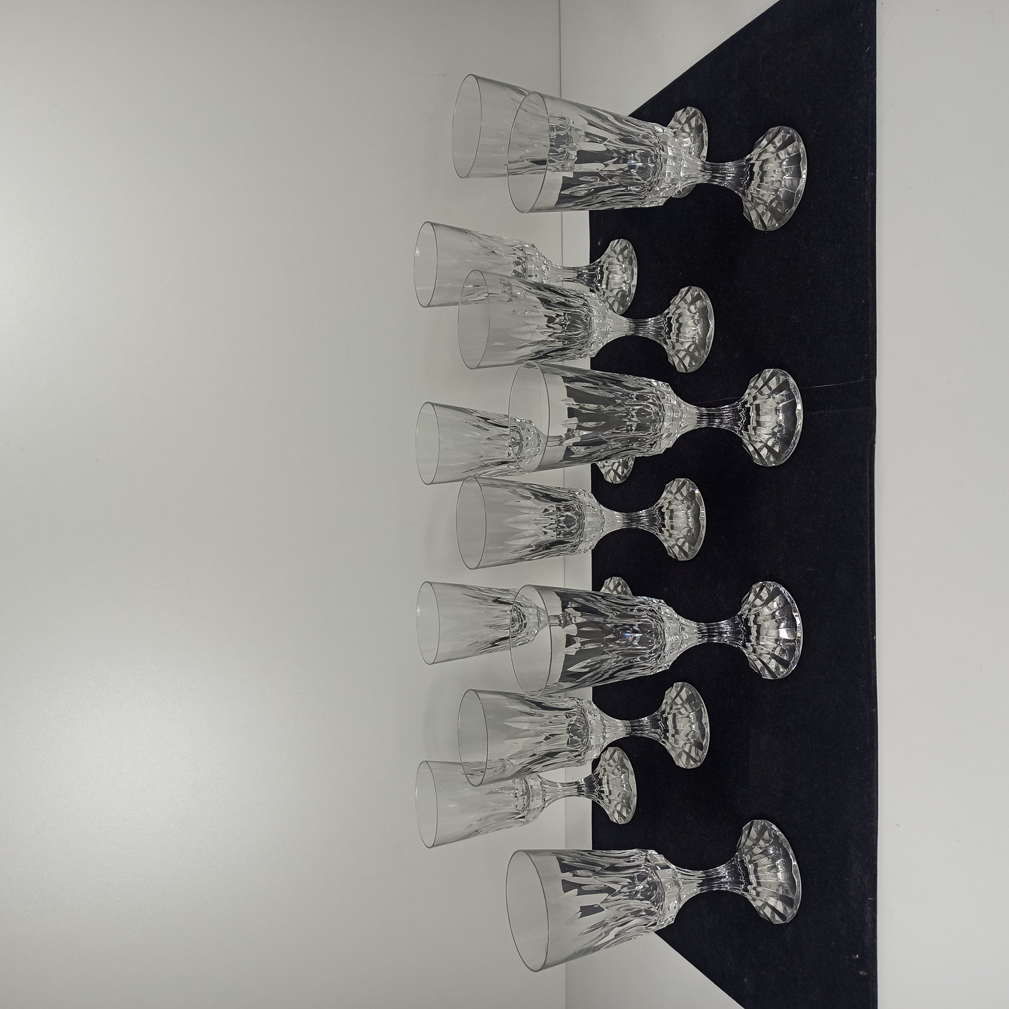 Lot de 6 grandes verres à vin BACCARAT D'ASSAS découpe No.3 rouge
