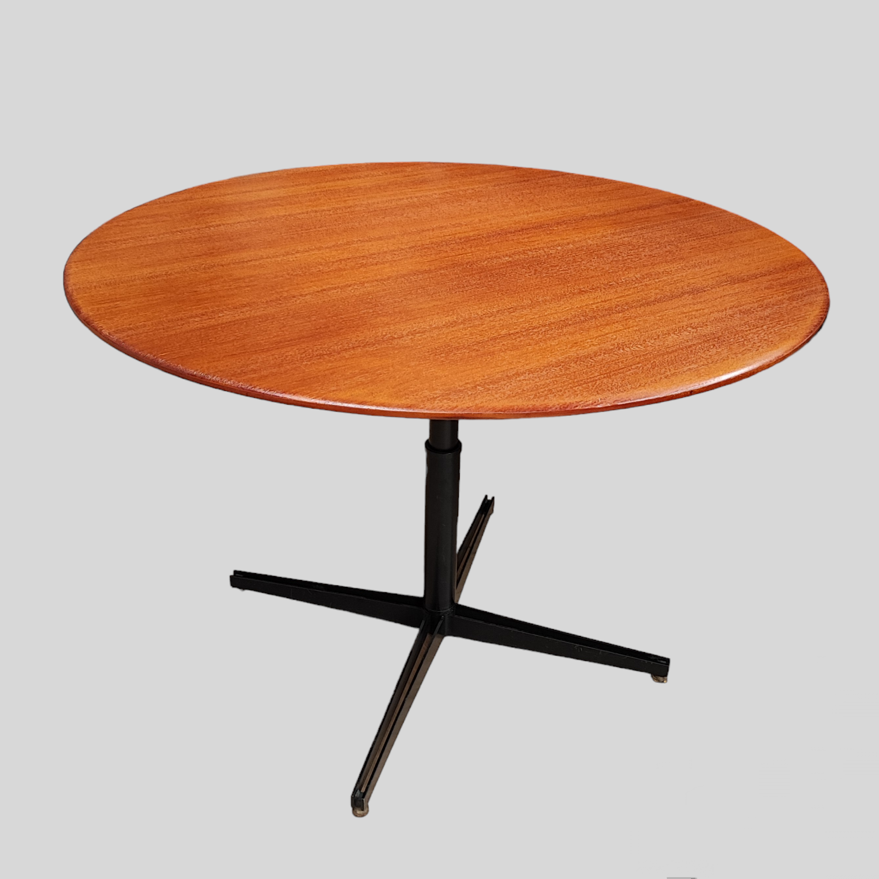 OSVALDO BORSANI TECNO TABLE T41  110/50/76 CM