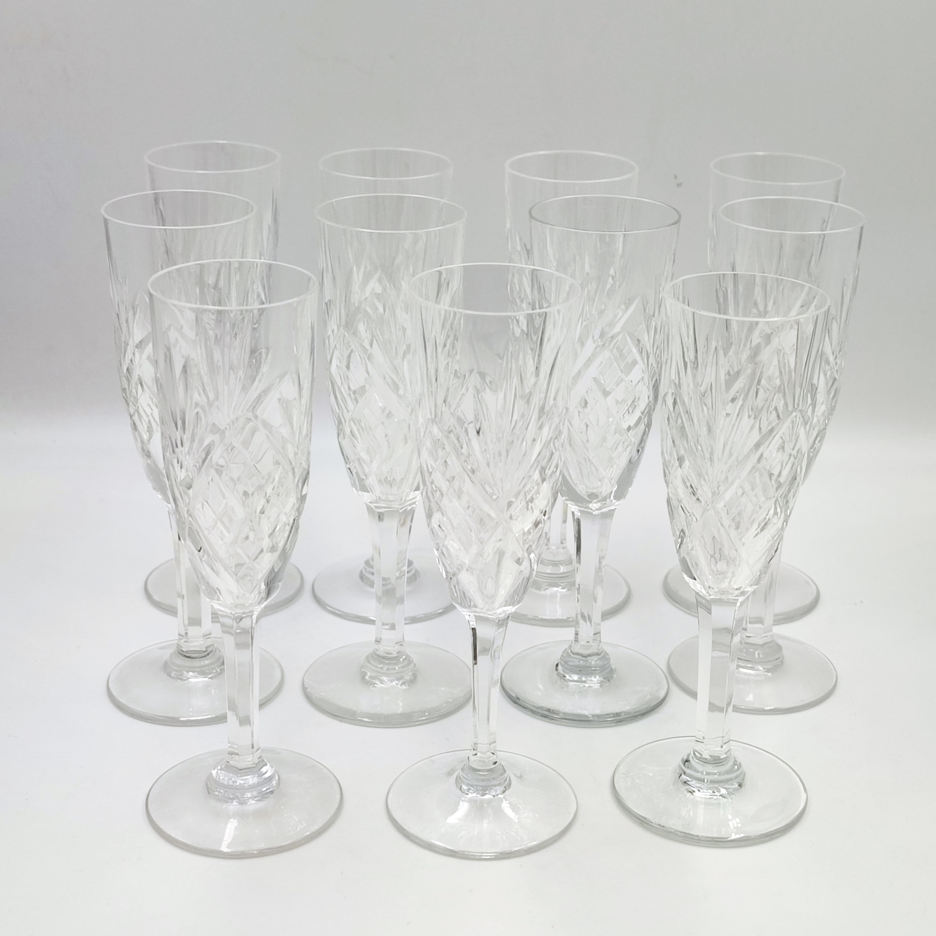 SAINT LOUIS CHANTILLY 11 FLUTES A CHAMPAGNE 19 CM EN CRISTAL