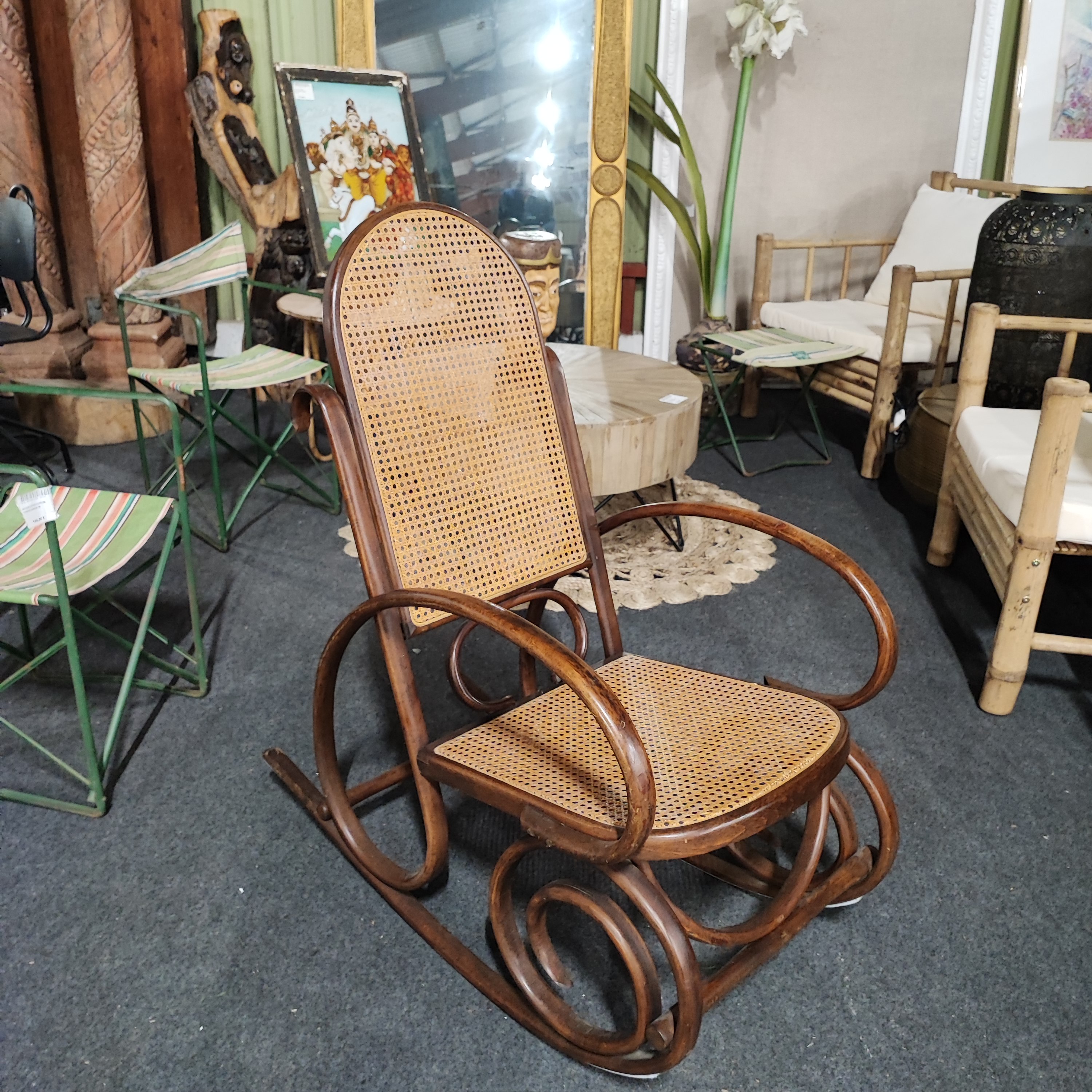 ROCKING CHAIR CANNE