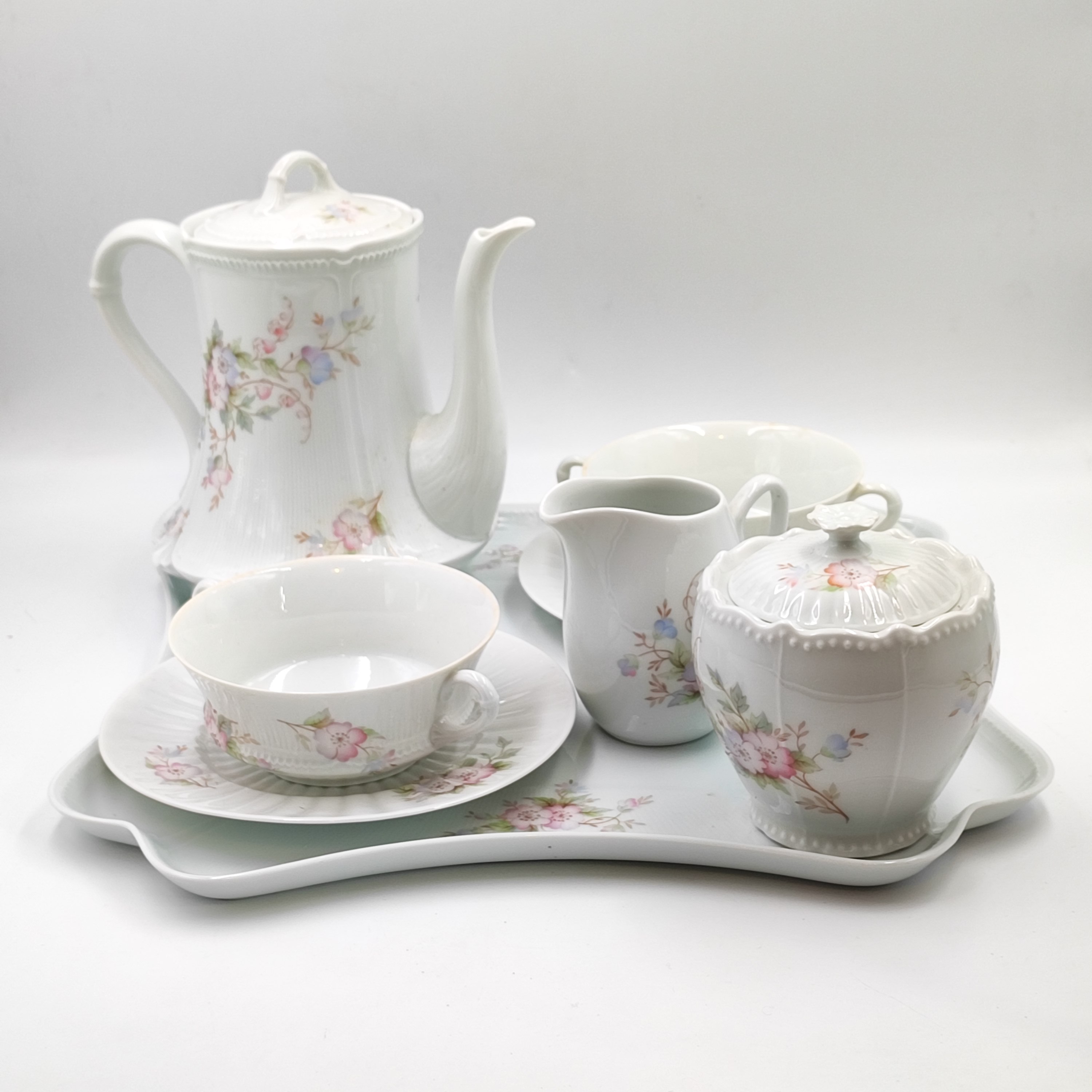 LIMOGES DEJEUNER 8 PIECES 