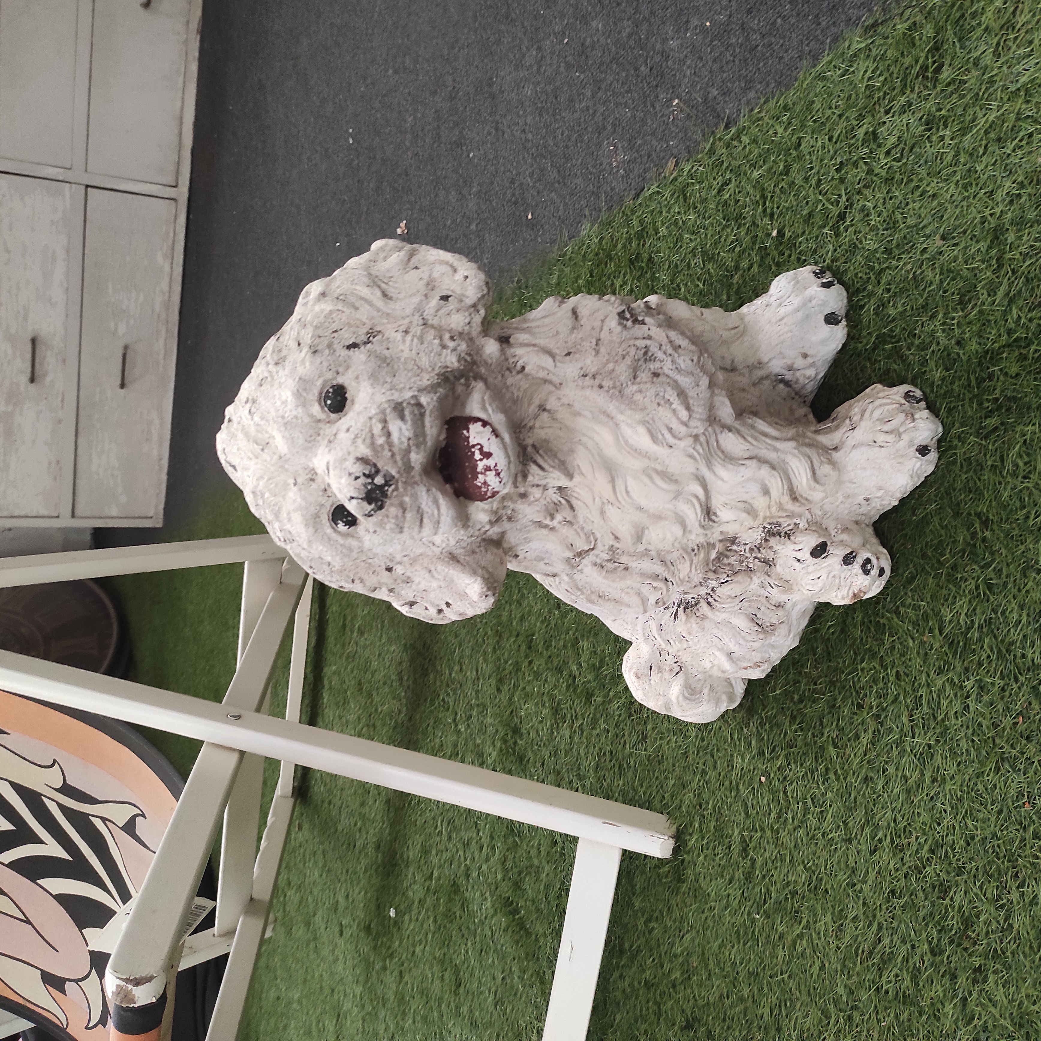 CANICHE EN PIERRE RECONSTITUEE 39 CM