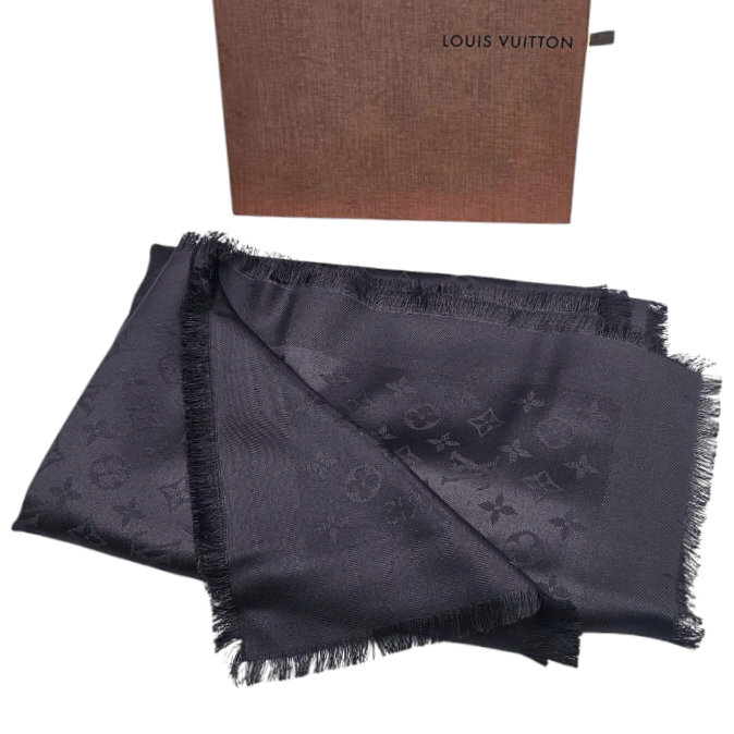 LOUIS VUITTON CHALE MONOGRAM SHINE NOIR 60% SOIE 40% LAINE + BOITE
